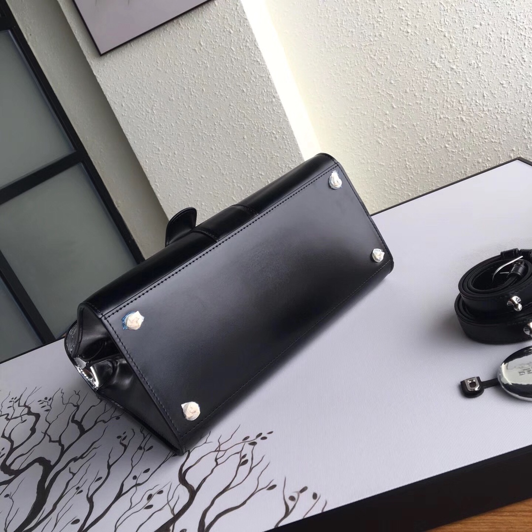 델보 브리앙 박스 GM 백 유광 블랙